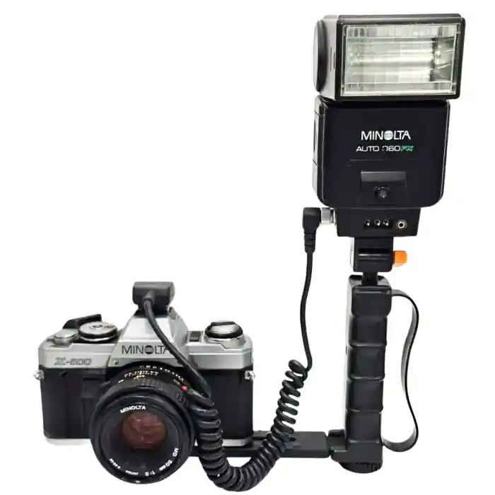 Livrare expres Kit Minolta X-500 + Obiectiv MD 50mm f/2, Bliț 360PX și Bracket